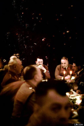 NAZI-CHRISTMAS-PARTY-1941-adolf-hitler.jpg